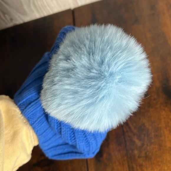 Athleta RIBBED POM BEANIE Royal Blue - Picture 4 of 4